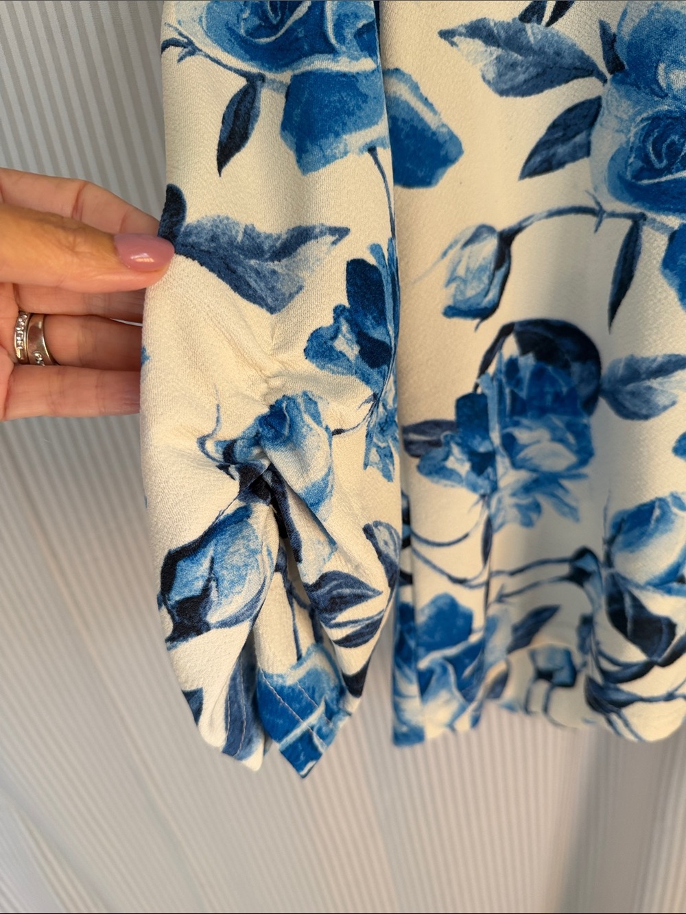 Doublju White Blazer with Blue Floral Print - Picture 6 of 7